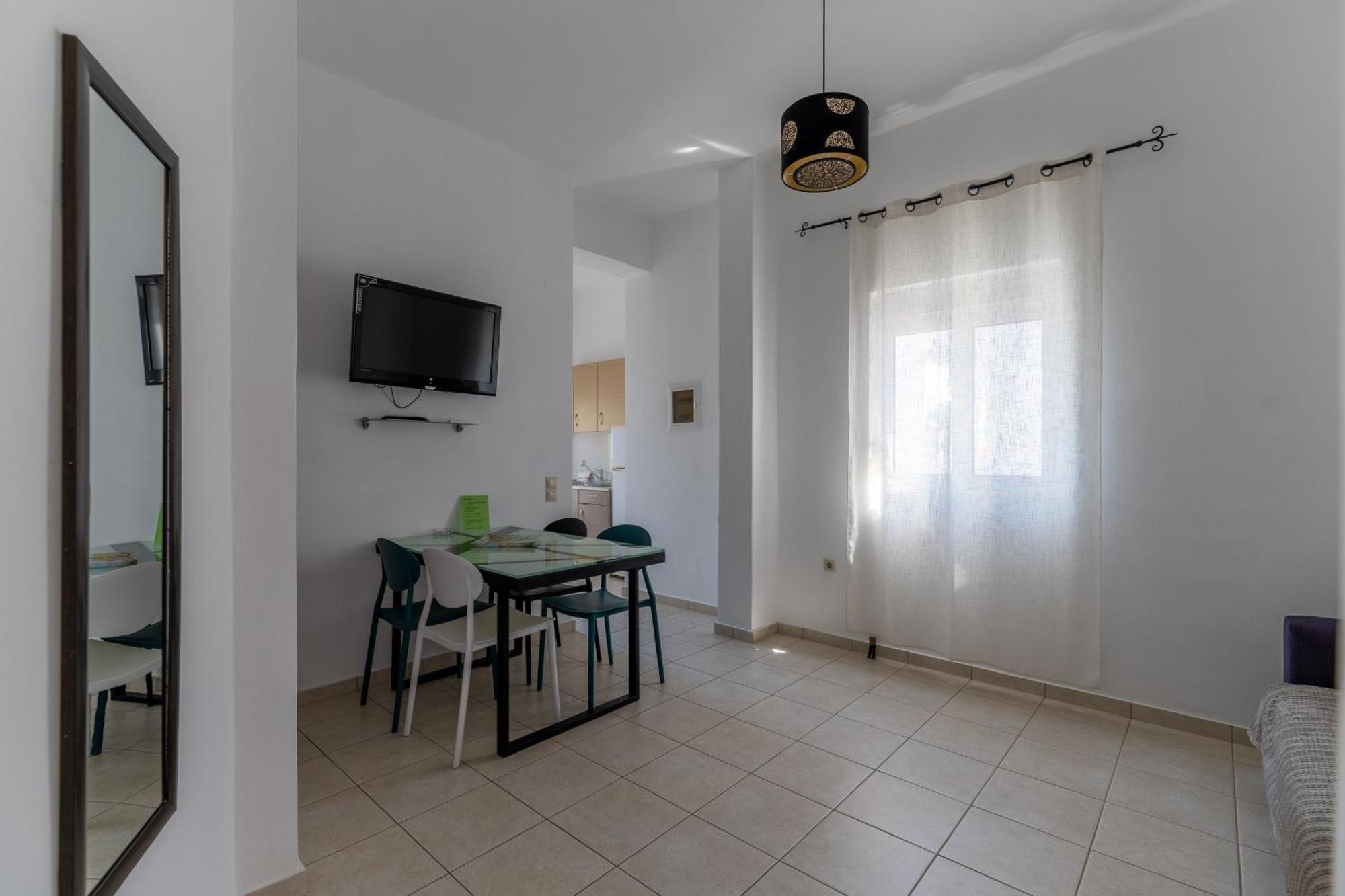 Korfes Apartments Камиларион Екстериор снимка