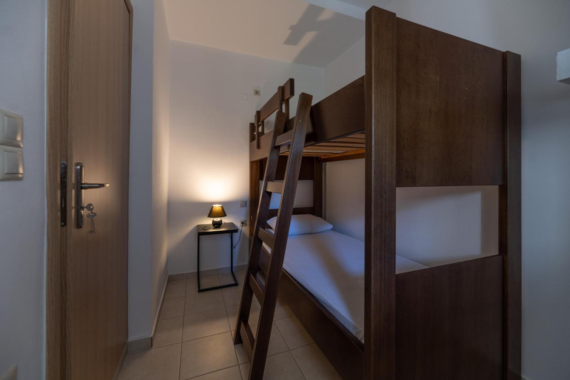 Korfes Apartments Камиларион Екстериор снимка