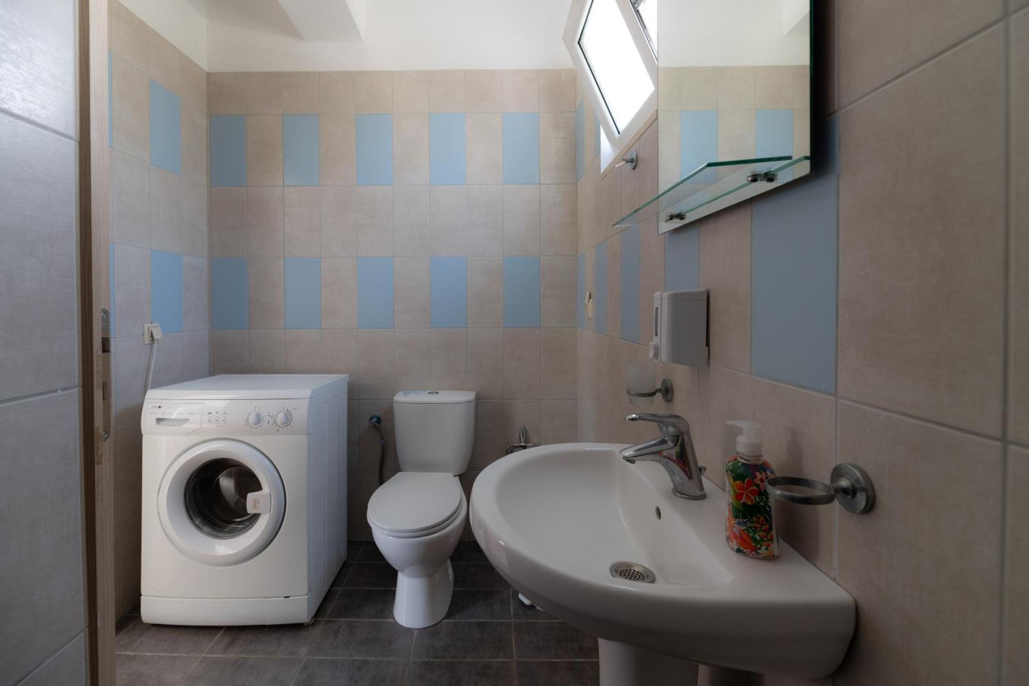 Korfes Apartments Камиларион Екстериор снимка